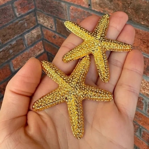 Zara Star Gold Earrings - Picture 2 of 4